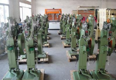 汽車(chē)離合器片鉚釘機(jī) 現(xiàn)機(jī)供貨，一站式滿足您的生產(chǎn)與采購(gòu)需求